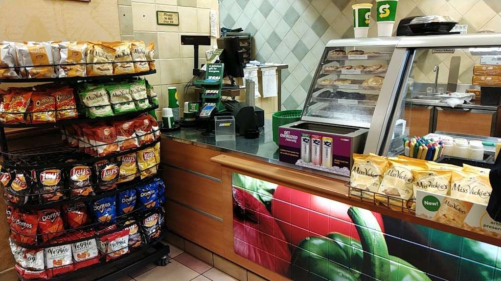 Subway Restaurants | 612 Ventura St, Fillmore, CA 93015 | Phone: (805) 524-7872