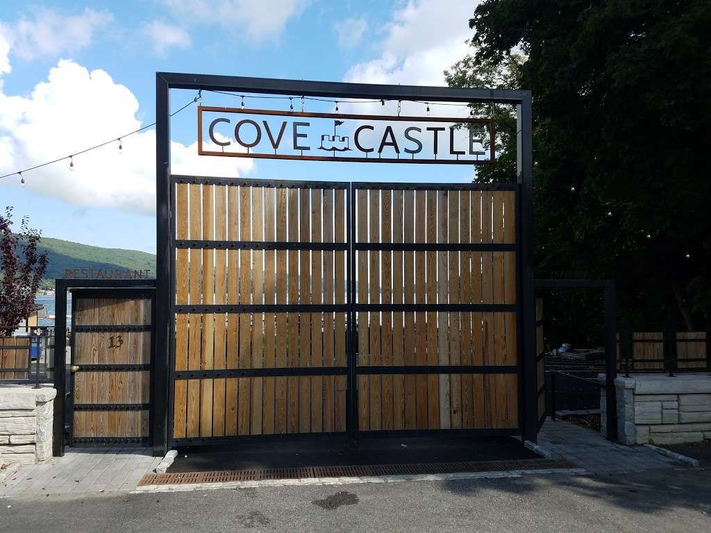 Cove Castle Restaurant | 13 Castle Ct, Greenwood Lake, NY 10925, USA | Phone: (845) 477-5599
