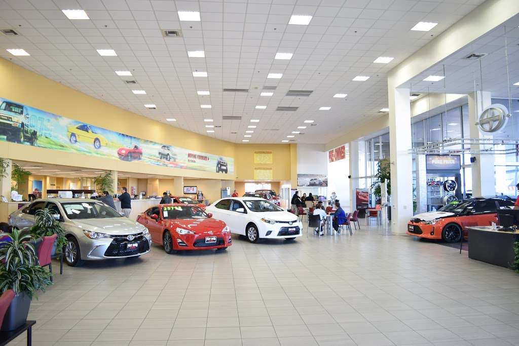 Fort Bend Toyota | 20465 Southwest Fwy, Richmond, TX 77469, USA | Phone: (281) 341-5900