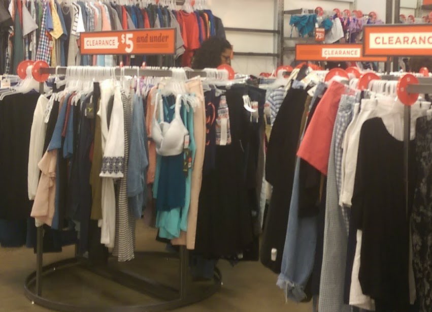 Old Navy | 140 Commerce Blvd, Fairless Hills, PA 19030, USA | Phone: (215) 547-6780