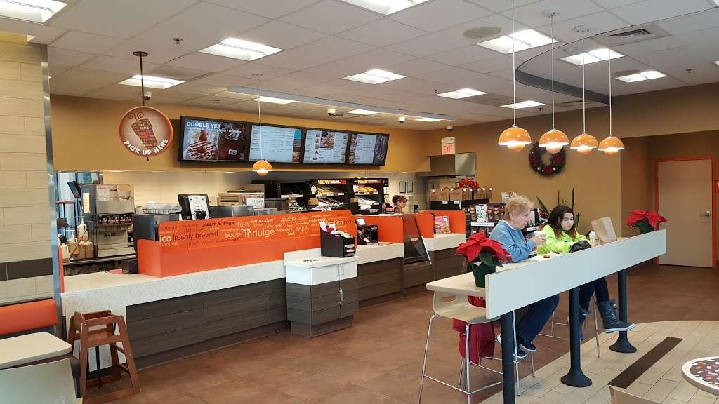 Dunkin | 80 Continental Blvd, Merrimack, NH 03054, USA | Phone: (603) 424-8512