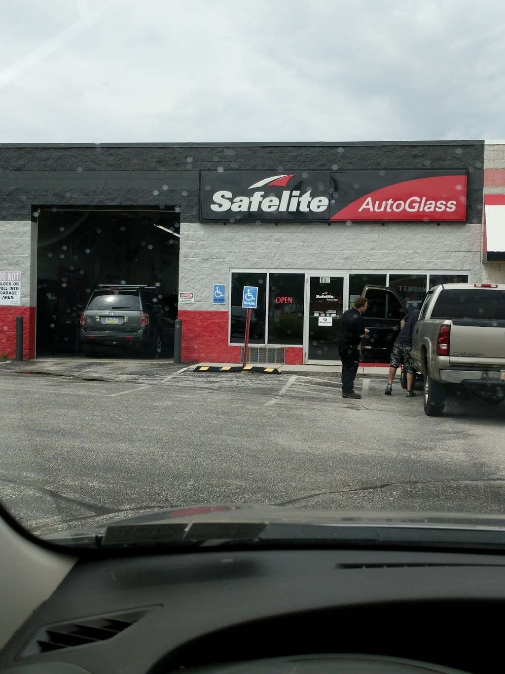 Safelite AutoGlass | 192 Memory Ln, York, PA 17402, USA | Phone: (717) 801-1009