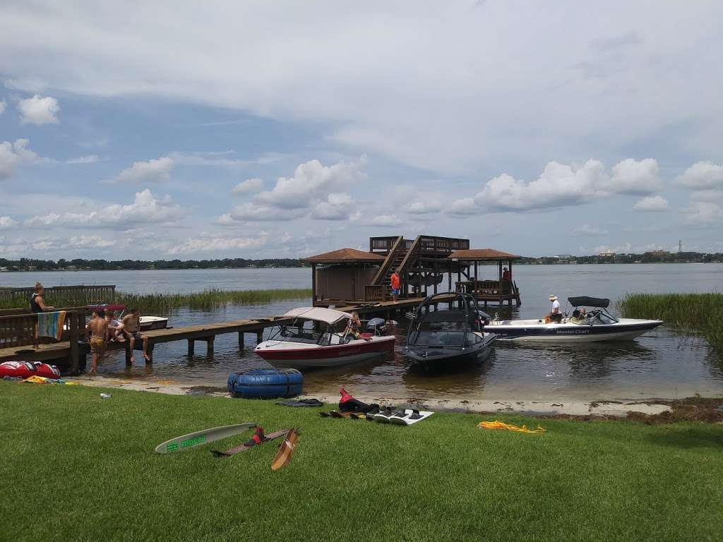 Lake Howard Boat Ramp | 287 Avenue B NW, Winter Haven, FL 33880, USA