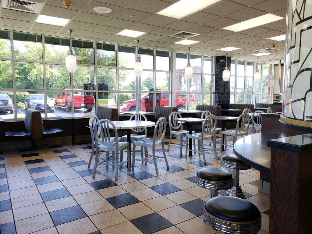 McDonalds | 40w225 IL-64, St. Charles, IL 60175 | Phone: (630) 587-2671