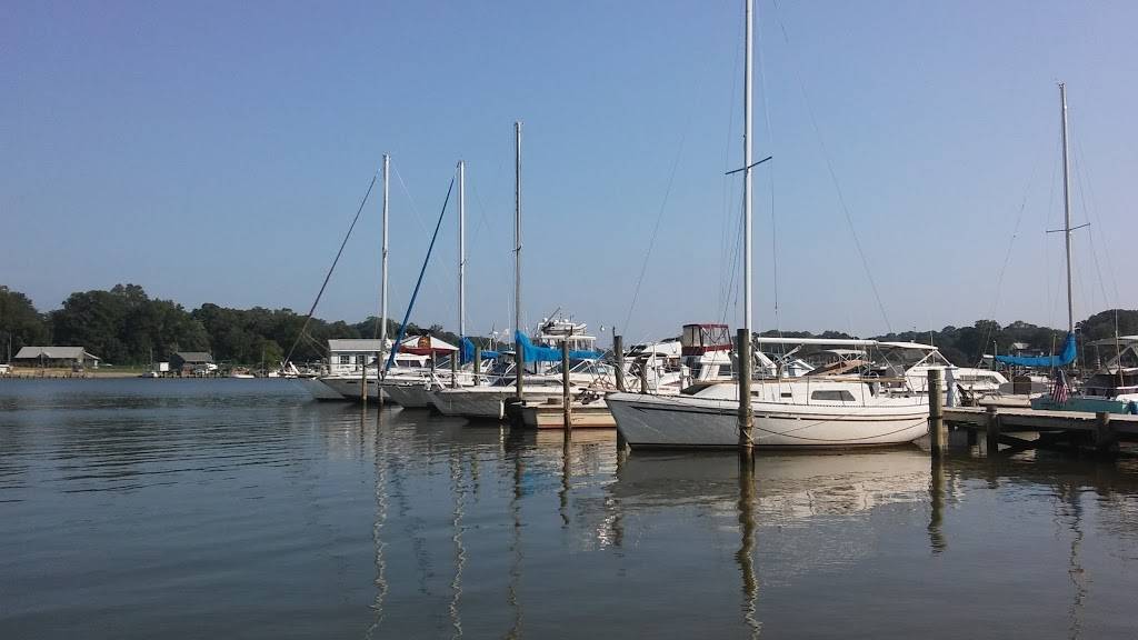 James River Marina Inc | 665 Deep Creek Rd, Newport News, VA 23606, USA | Phone: (757) 930-1909