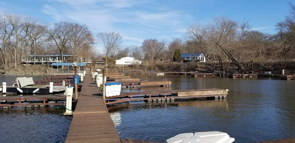 Hiddencove Marina of the Seneca Yacht Club | 219 River Drive, Seneca, IL 61360 | Phone: (630) 330-3777