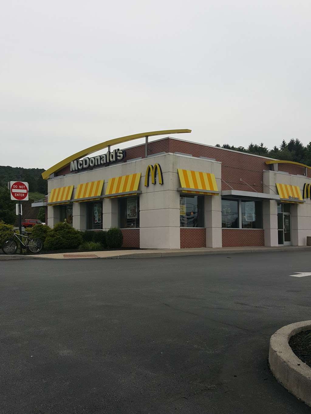 McDonalds | 1257 Blakeslee Blvd Dr E, Lehighton, PA 18235, USA | Phone: (570) 386-4469