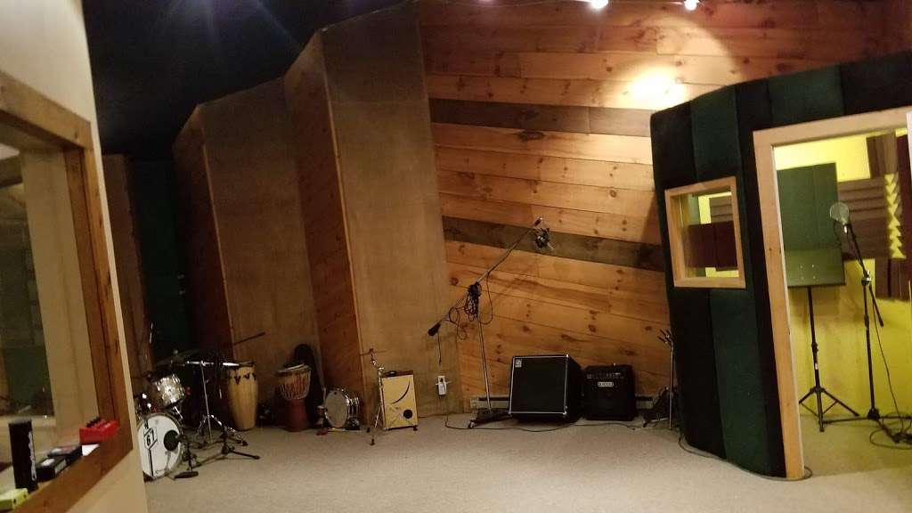 Clarkcreative Recording Studio | 122 Souhegan St, Amherst, NH 03031, USA | Phone: (603) 672-3606