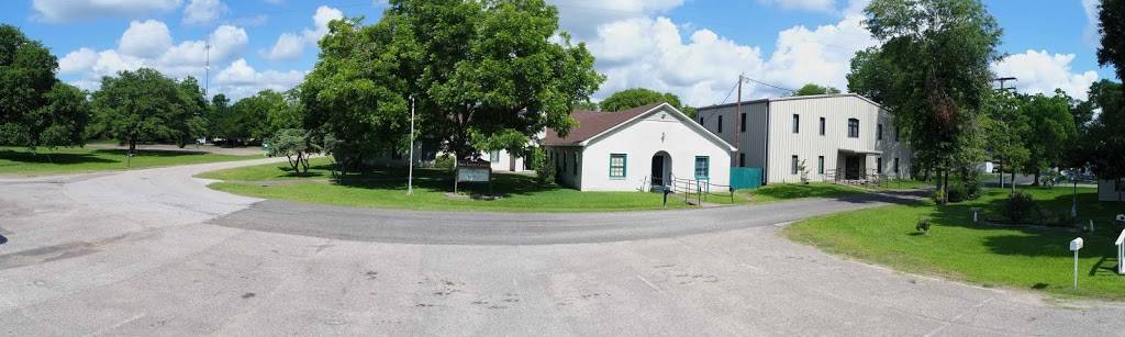 First Baptist Church | 460 Fisher St, New Waverly, TX 77358 | Phone: (936) 344-6632