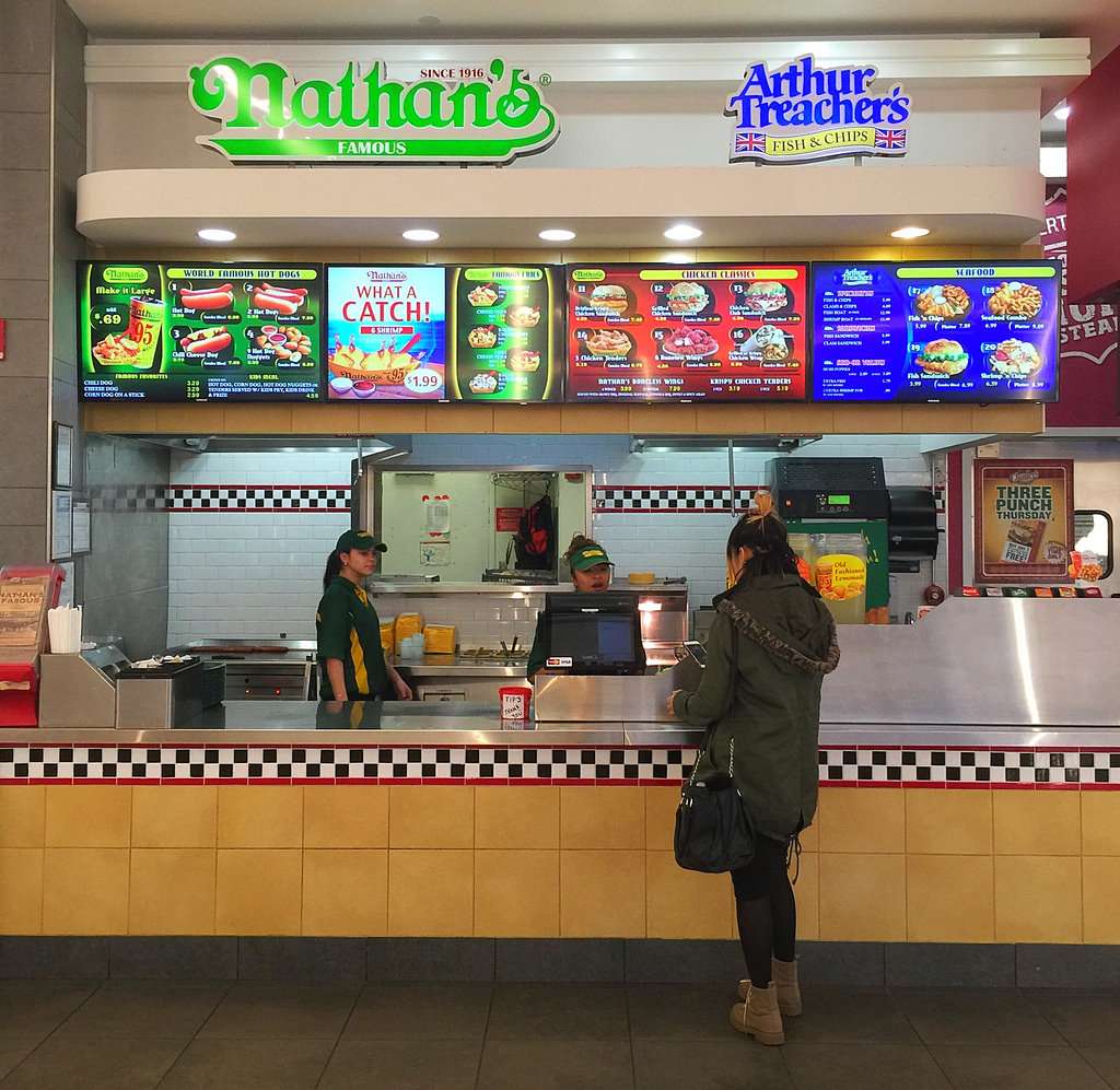 Nathans Famous | 150 Quakerbridge Mall, Lawrence Township, NJ 08648, USA | Phone: (609) 799-0073