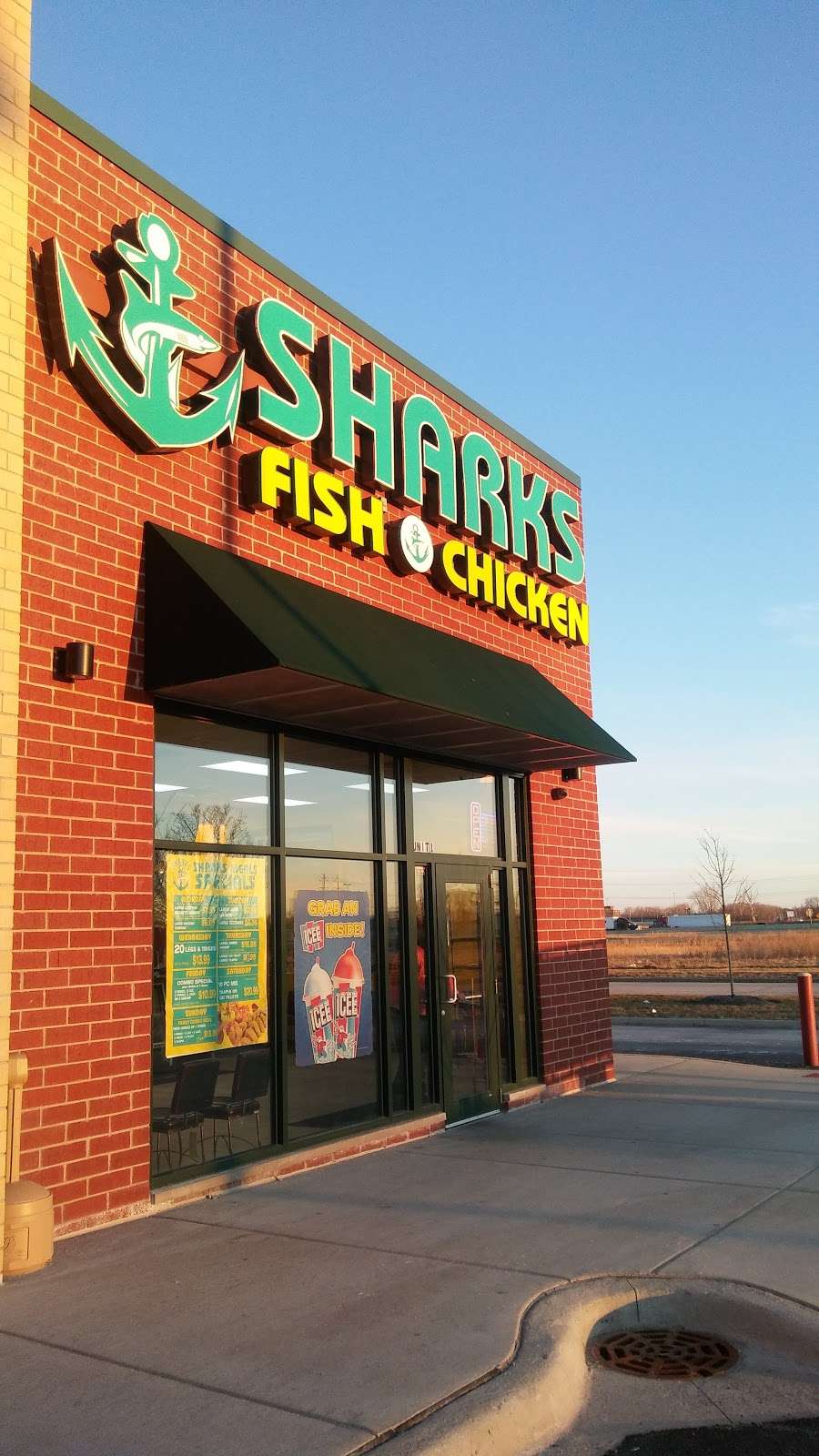 Sharks Fish and Chicken | 2560 Garfield St Unit 1, Gary, IN 46404, USA | Phone: (219) 951-0271