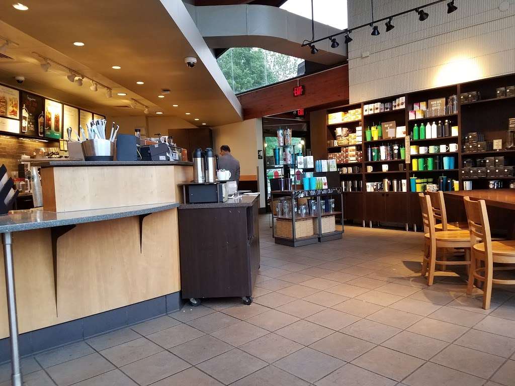 Starbucks | 300 E Lincoln Hwy, Exton, PA 19341 | Phone: (610) 363-3590