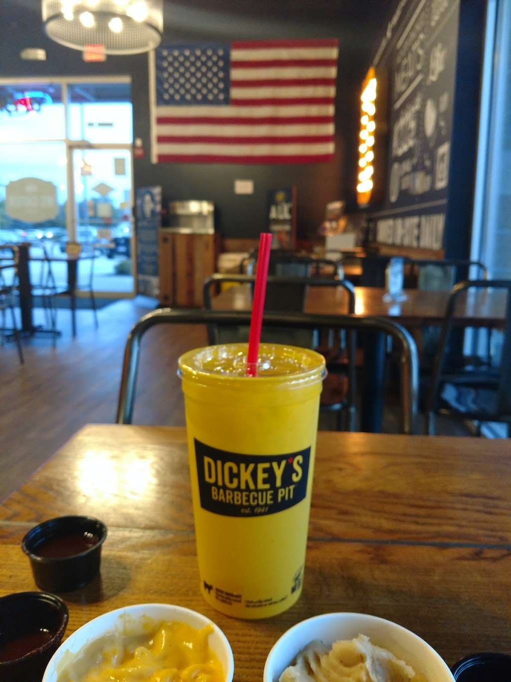 Dickeys Barbecue Pit | 6681 Grand Ave, Gurnee, IL 60031, USA | Phone: (847) 596-7290