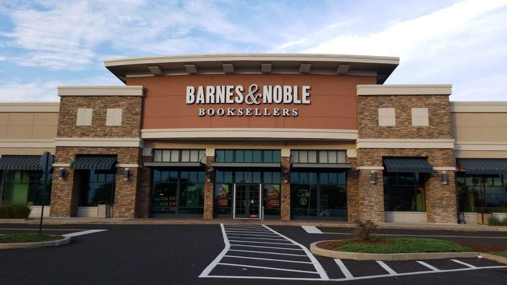 Barnes & Noble | 300 Neshaminy Mall, Bensalem, PA 19020, USA | Phone: (215) 364-4235
