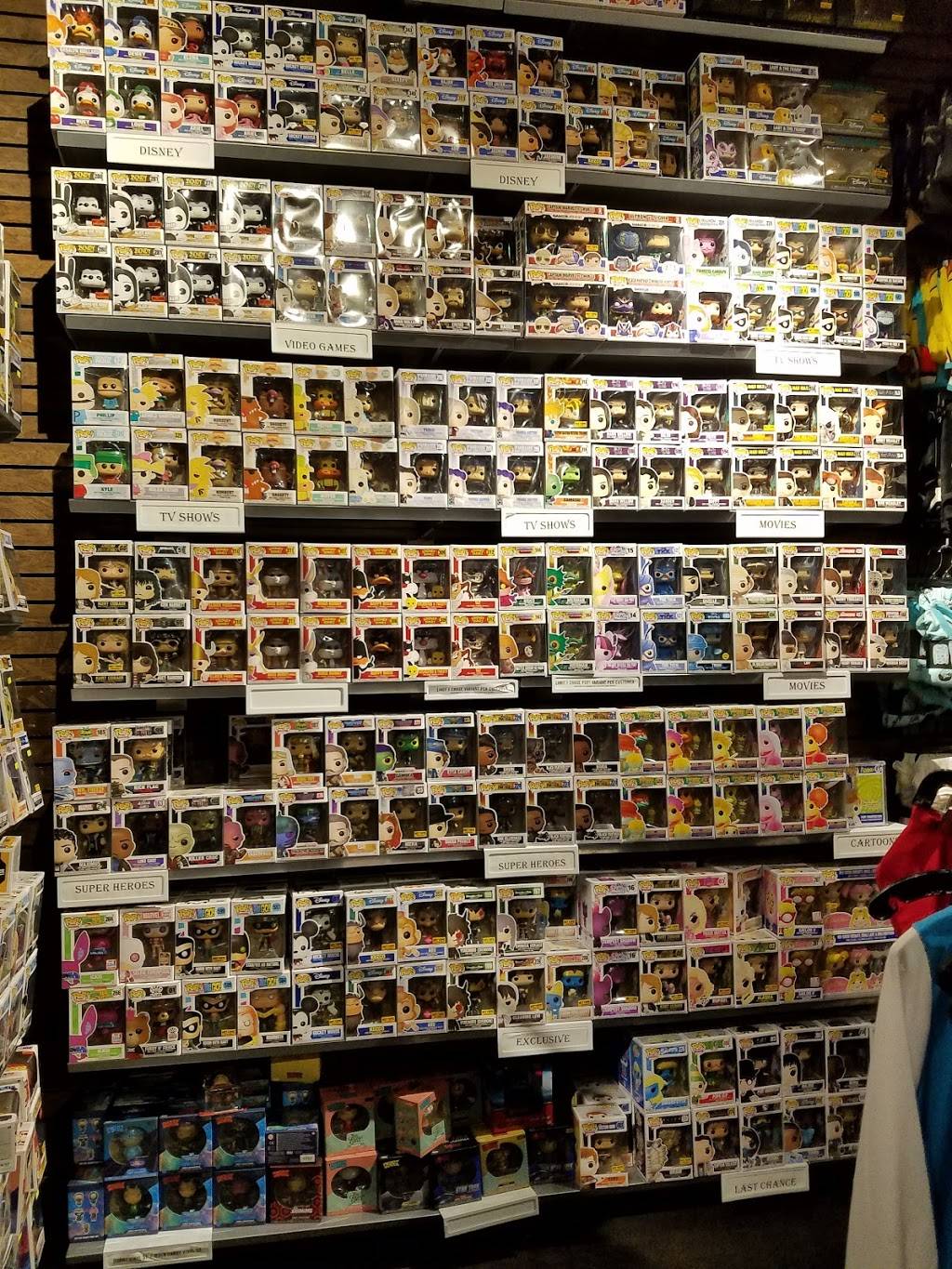 Hot Topic | 6623 Las Vegas Blvd S Unit 138, Las Vegas, NV 89119, USA | Phone: (702) 407-0495