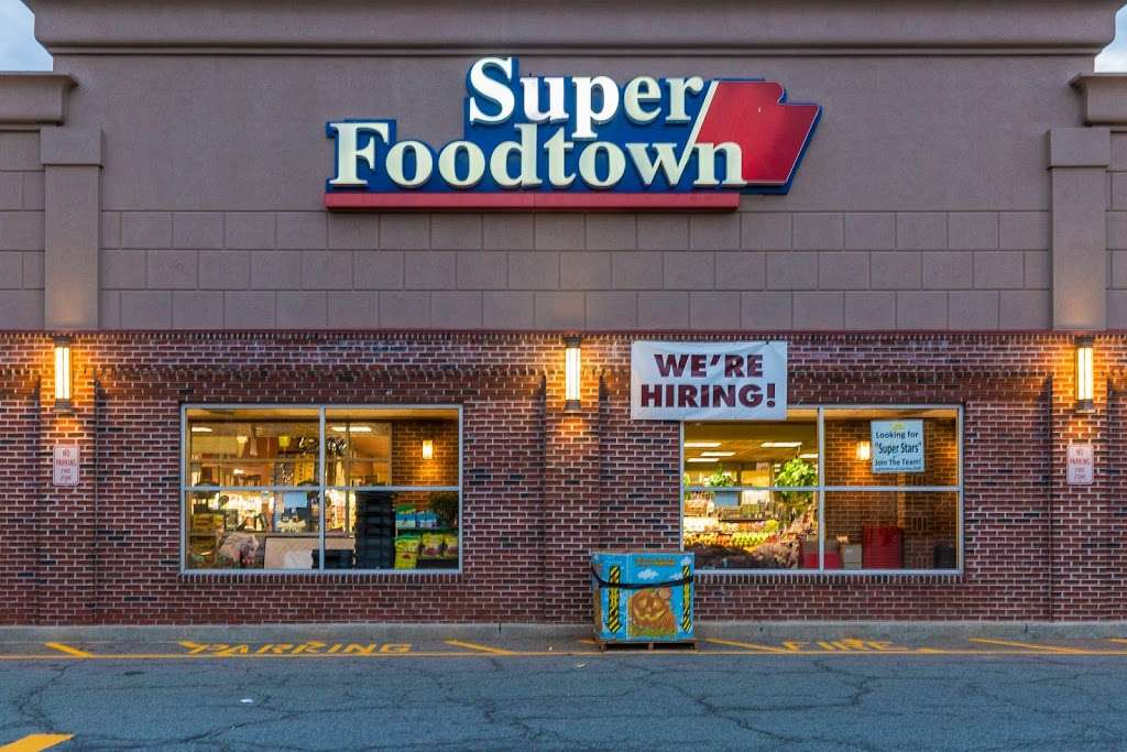Super Foodtown of Cedar Grove | 597 Pompton Ave, Cedar Grove, NJ 07009, USA | Phone: (973) 595-0655