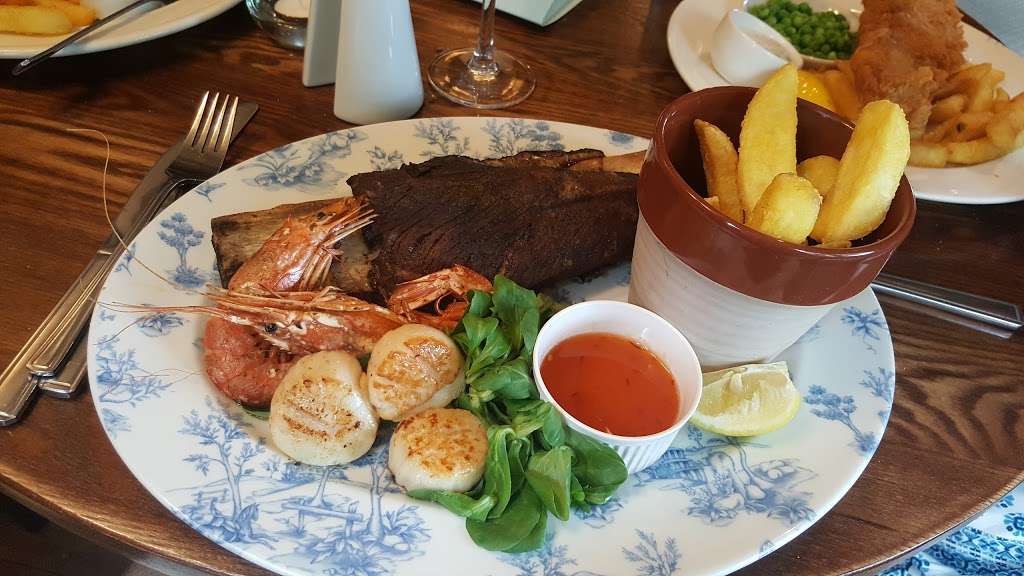 Five Horseshoes | 1 Church Rd, Little Berkhamsted, Hertford SG13 8LY, UK | Phone: 01707 875055