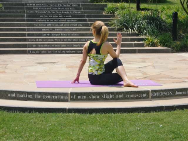 Sandra Akins - Nutrition Coach & Yoga Instructor | 5151 Belt Line Rd #1140, Dallas, TX 75254, USA | Phone: (214) 601-6162