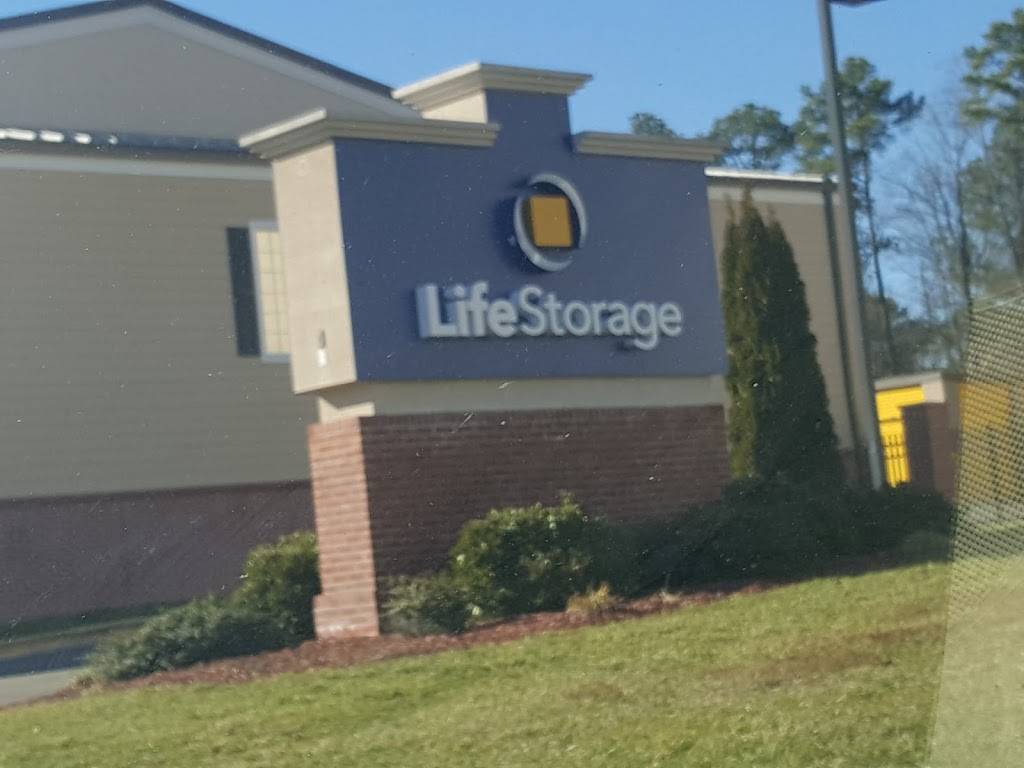 Life Storage - Midlothian | 3830 N Bailey Bridge Rd, Midlothian, VA 23112, USA | Phone: (804) 744-6093