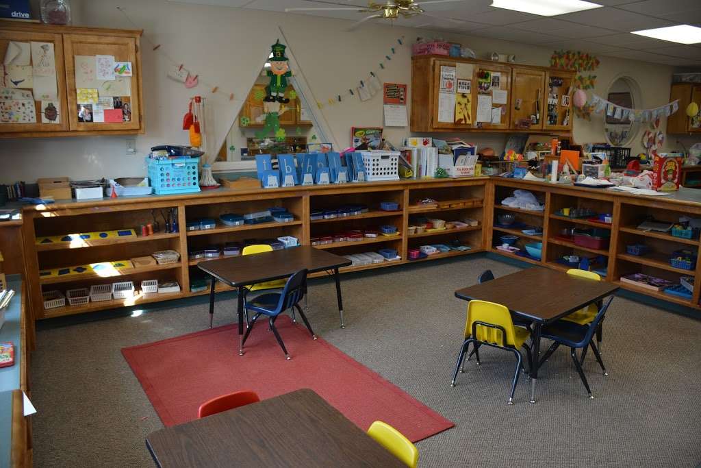 Winterset Montessori | 2136, 812 SW Forestpark Ln, Lees Summit, MO 64081, USA | Phone: (816) 246-9300