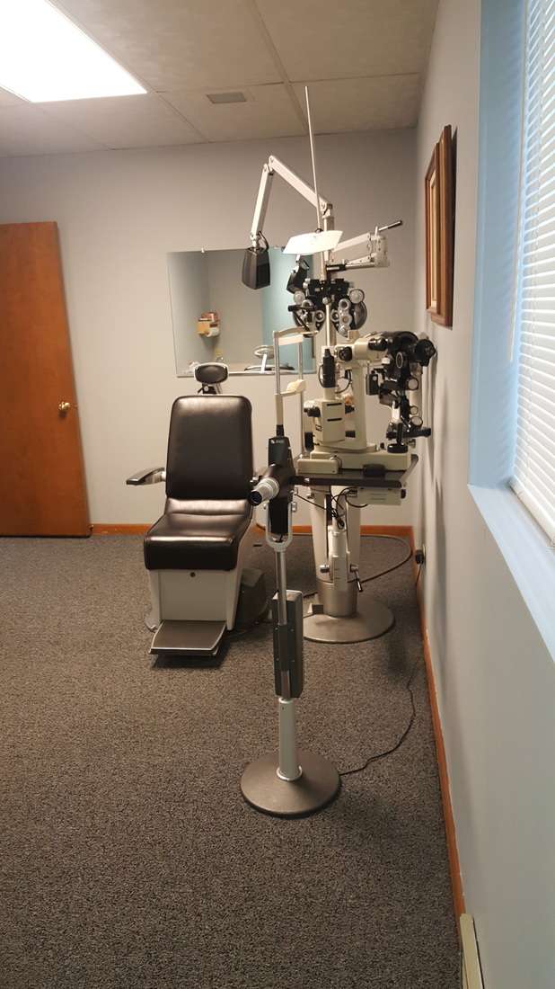 De Boer Family Eye Care | 609 N Halleck St, De Motte, IN 46310, USA | Phone: (219) 987-3673