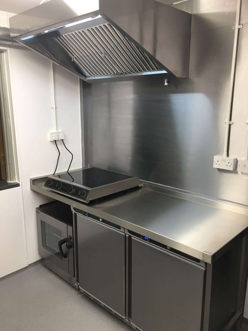 South East Commercial Kitchens Ltd | 449 Kingston Road, Epsom KT19 0BT, UK | Phone: 020 8393 4358