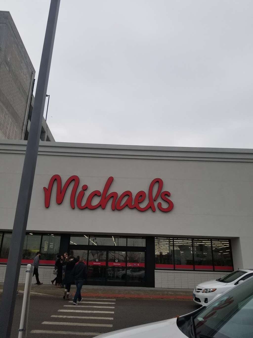 Michaels | 2490 N Elston Ave, Chicago, IL 60647, USA | Phone: (773) 904-2845