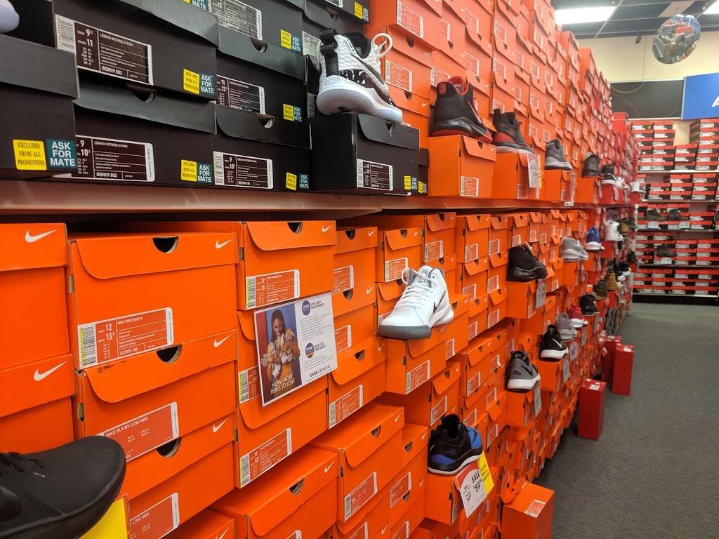 Shoe Carnival | 1440 Apple Glen Blvd, Fort Wayne, IN 46804, USA | Phone: (260) 432-9455