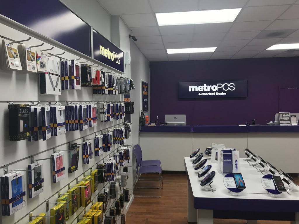 Metro by T-Mobile | 4746 Spring Grove Ave, Cincinnati, OH 45232, USA | Phone: (513) 429-5857