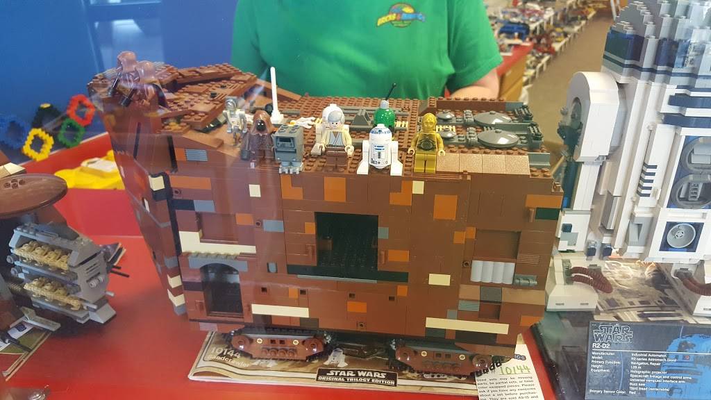 Bricks & Minifigs | 1721 N Dysart Rd #108, Avondale, AZ 85392 | Phone: (623) 518-3113