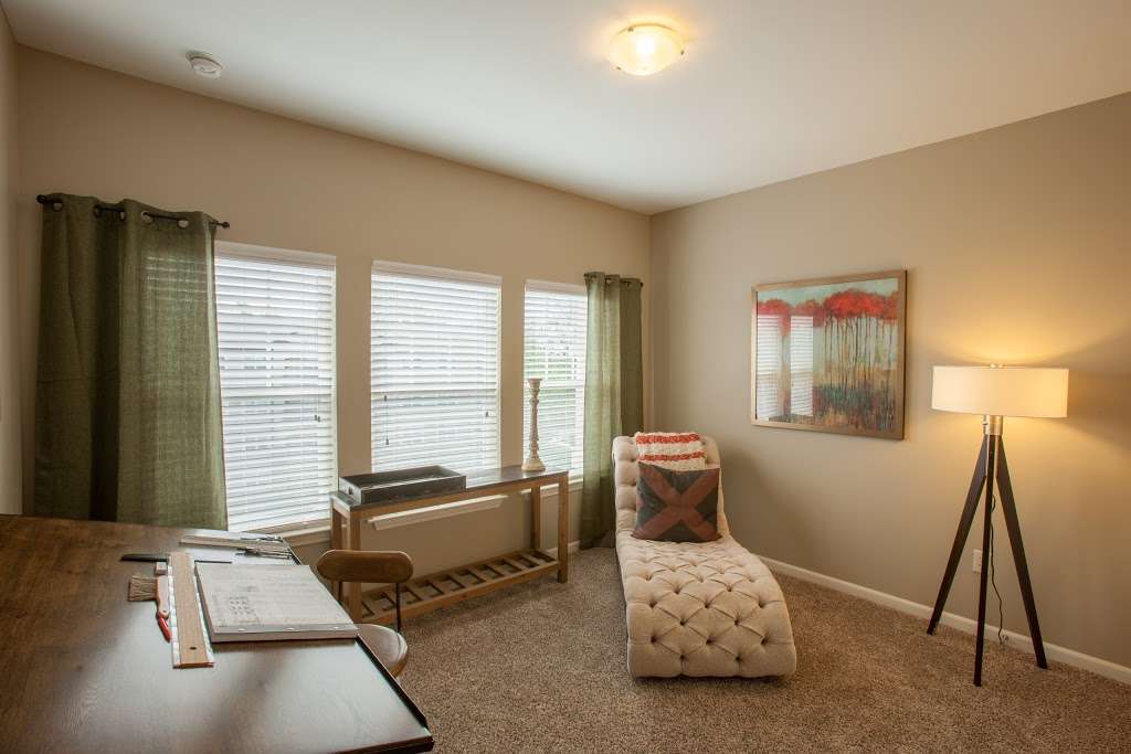 The Landing at Briarcliff Apartments | 1601 NW 38th St, Kansas City, MO 64116, USA | Phone: (816) 535-8446