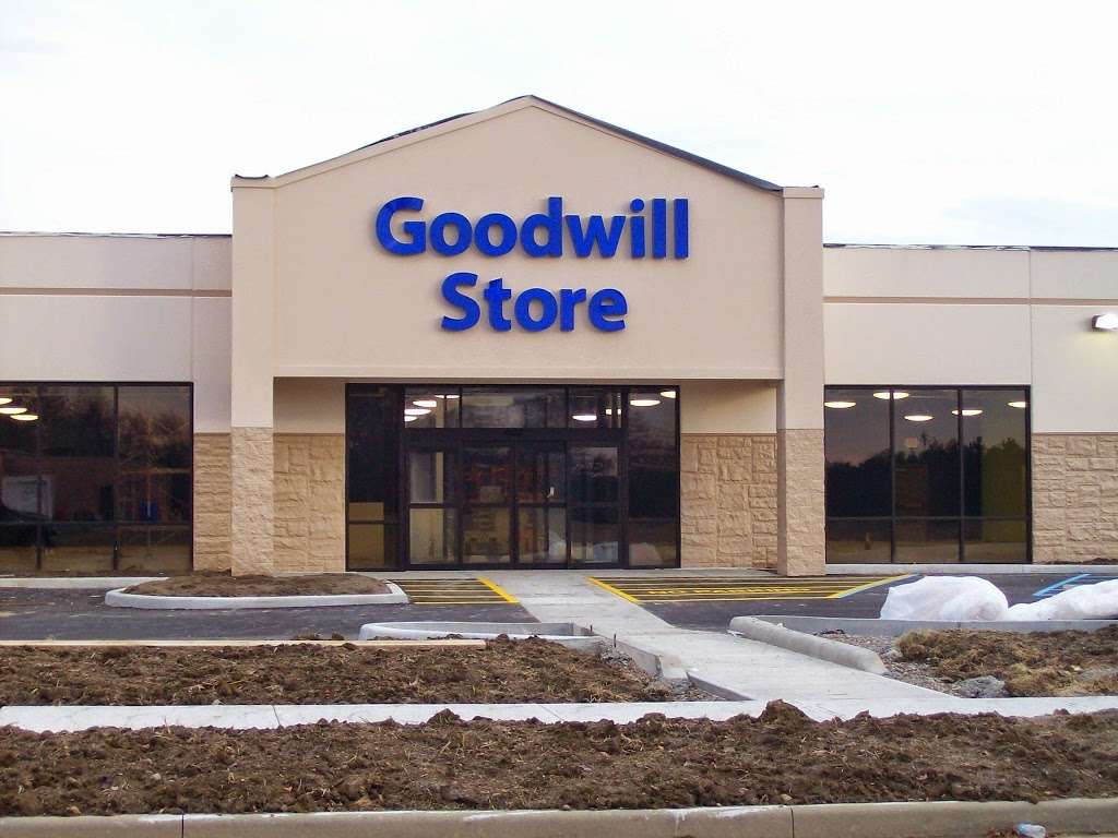 Goodwill Store | 570 Saraina Rd, Shelbyville, IN 46176, USA | Phone: (317) 392-3988