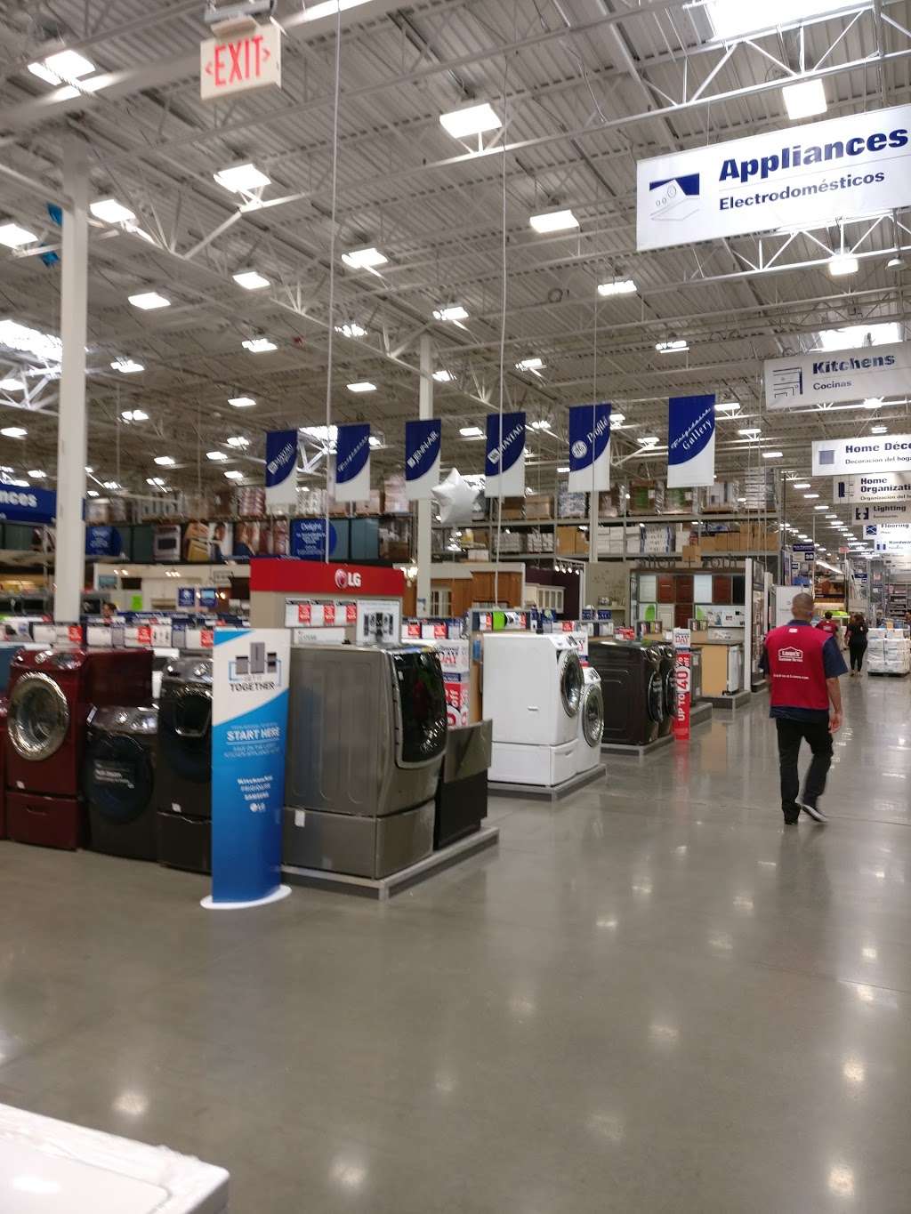 Lowes Home Improvement | 13500 Paxton St, Pacoima, CA 91331, USA | Phone: (818) 686-4300