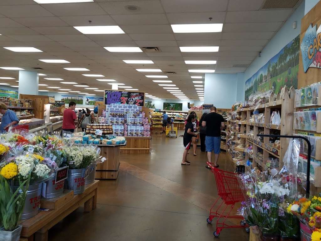 Trader Joes | 7720 W Bell Rd, Glendale, AZ 85308, USA | Phone: (623) 776-7414