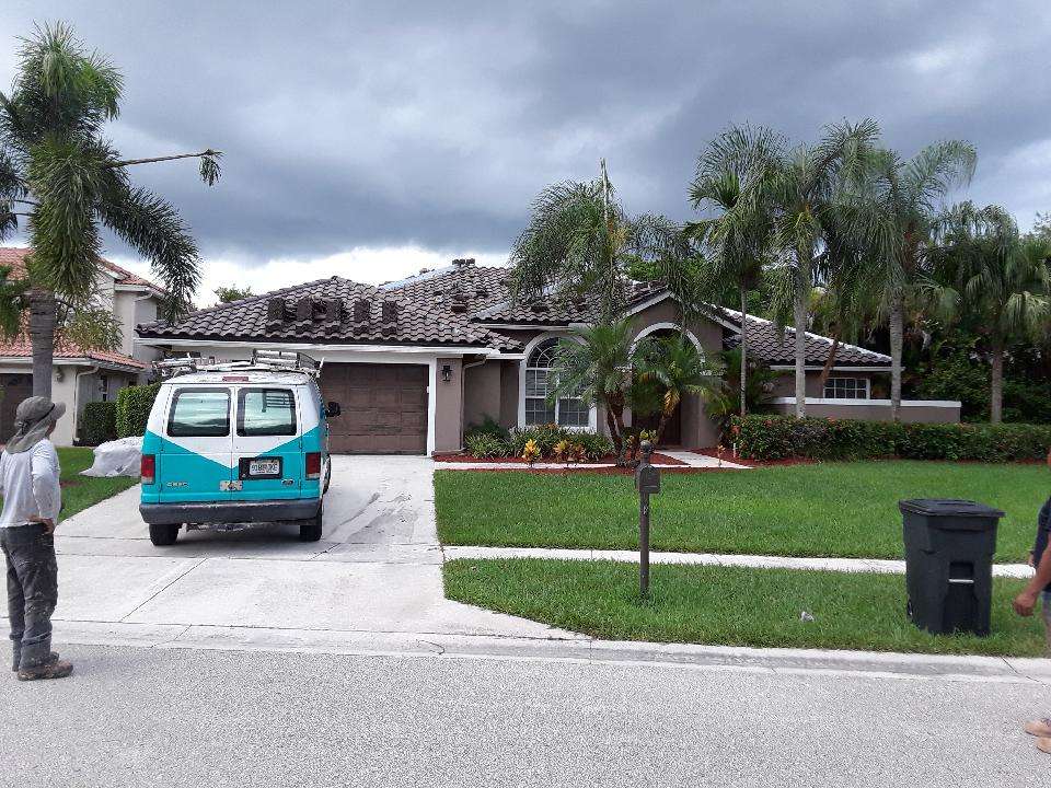 Mendieta Roofing Corp | 13529 52nd Ct N, West Palm Beach, FL 33411, USA | Phone: (561) 797-5457