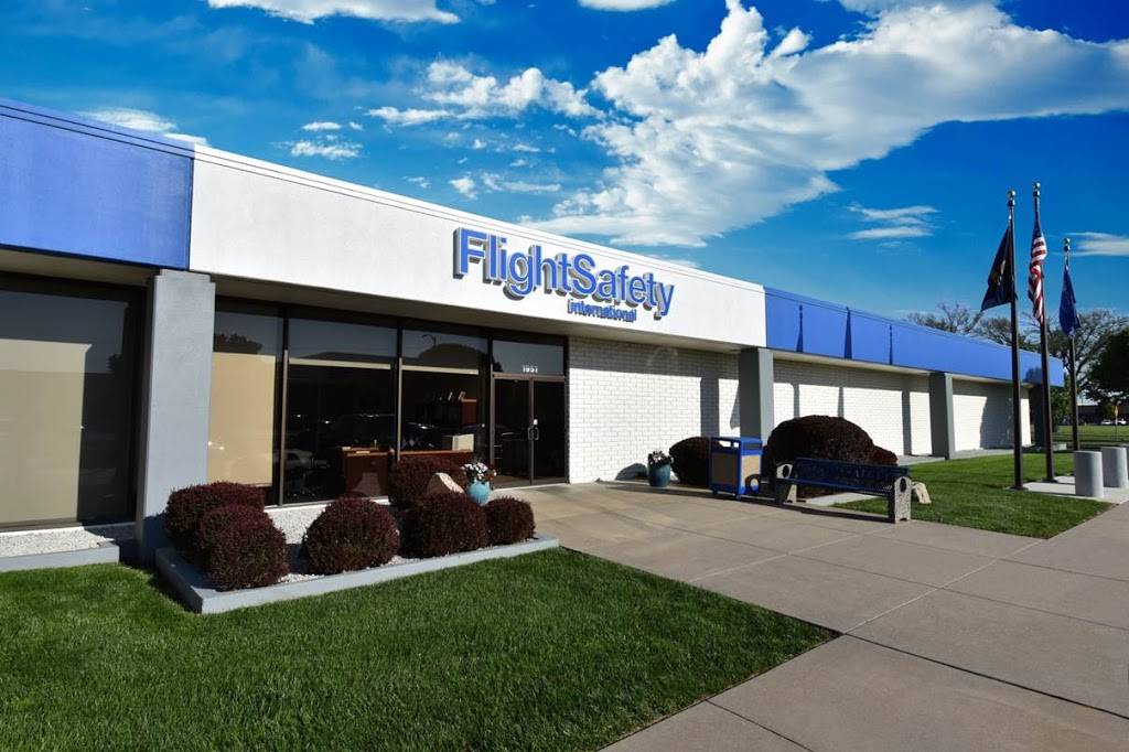 FlightSafety Textron Aviation Training | 1951 S Airport Rd, Wichita, KS 67209, USA | Phone: (316) 220-3100