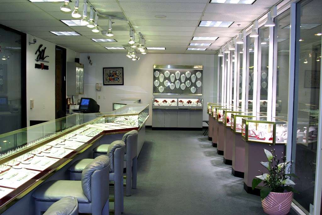 Sol Jewelry Designs, Inc. | International Jewelry Center, 550 S Hill St #1020, Los Angeles, CA 90013, USA | Phone: (213) 622-7772