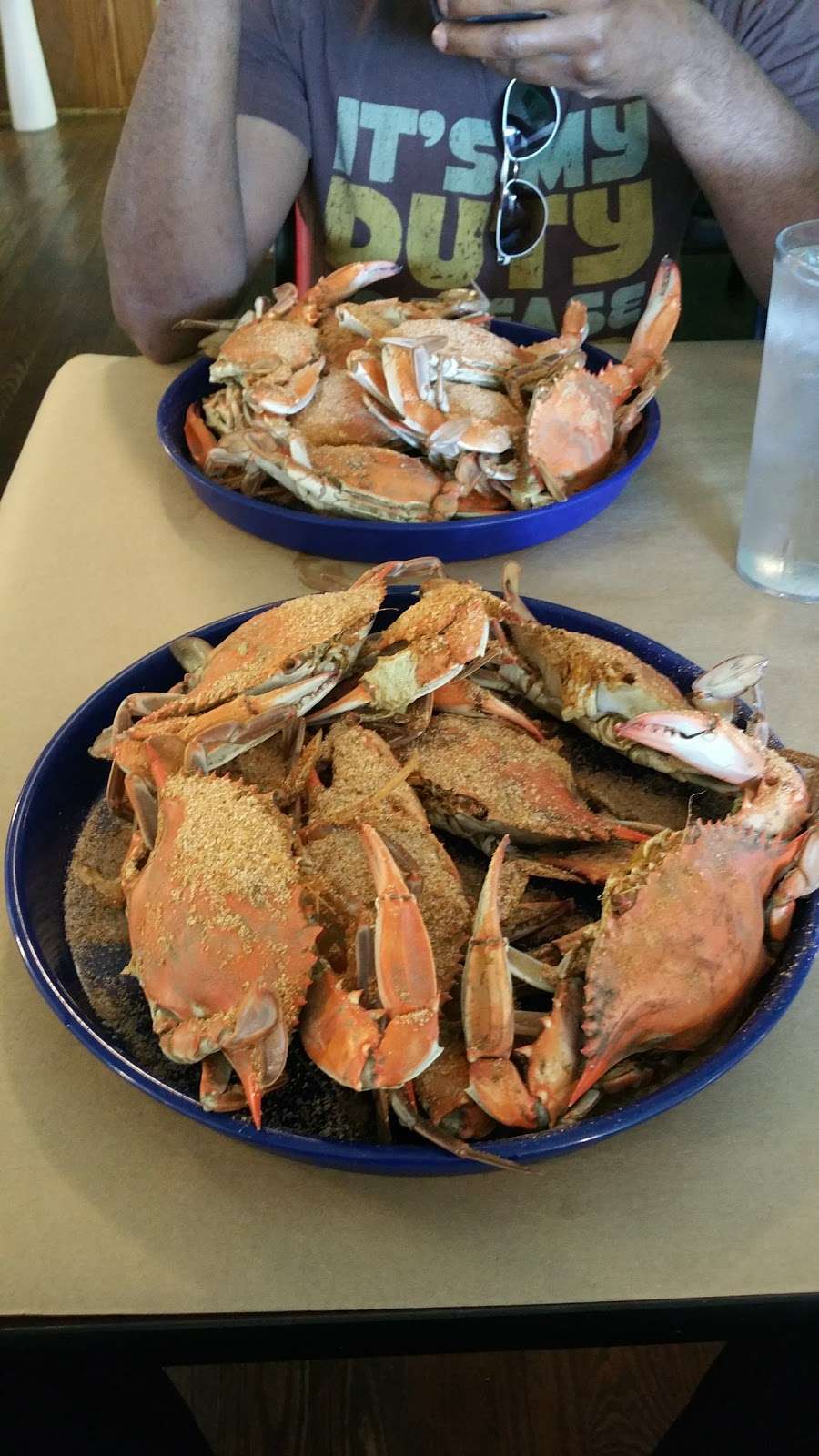 Captain Leonards Seafood Restaurant | 27240 Morganza Turner Rd, Mechanicsville, MD 20659, USA | Phone: (301) 884-3701