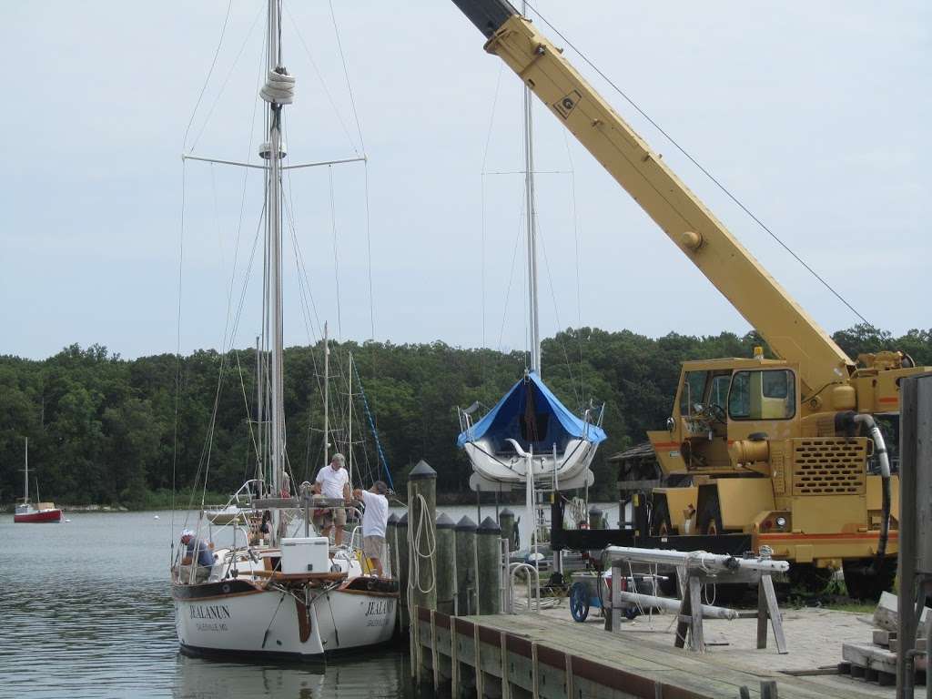 Hartge Yacht Yard | 4701 Woodfield Rd, Galesville, MD 20765 | Phone: (410) 867-2188