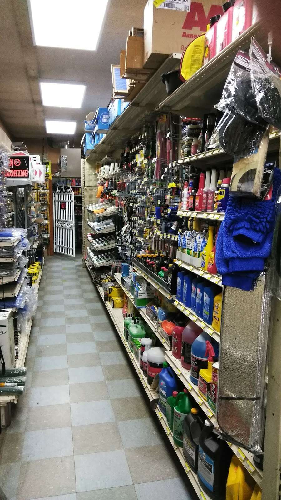 Rusty Hammer Hardware Store | 31930 Hilltop Blvd, Running Springs, CA 92382, USA | Phone: (909) 867-4770