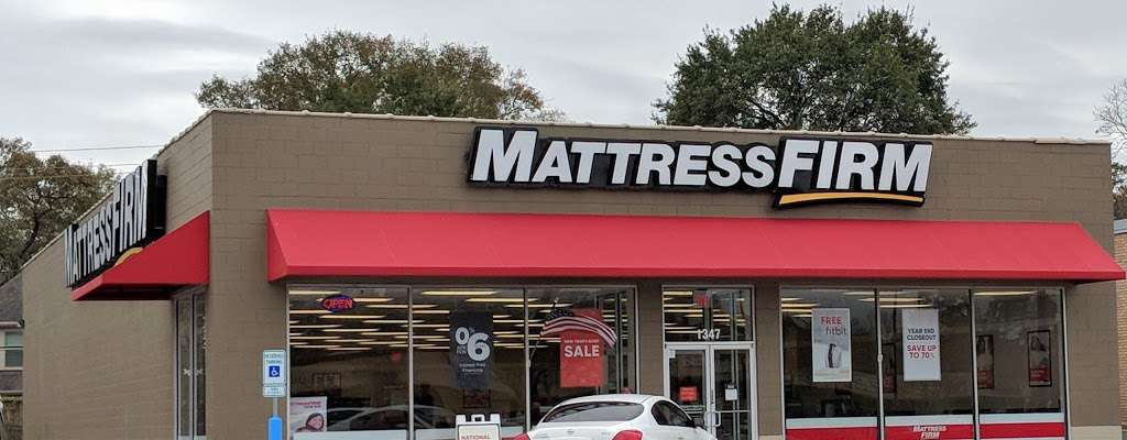 Mattress Firm Oak Forest | 1347 W 43rd St, Houston, TX 77018, USA | Phone: (713) 316-9981