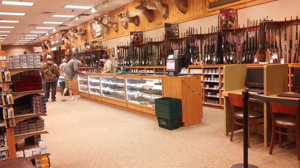 Cabelas | 100 Cabela Dr, Hamburg, PA 19526 | Phone: (610) 929-7000