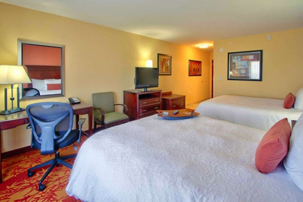 Hampton Inn & Suites Denver/Highlands Ranch | 3095 W, County Line Road, Littleton, CO 80129 | Phone: (303) 794-1800