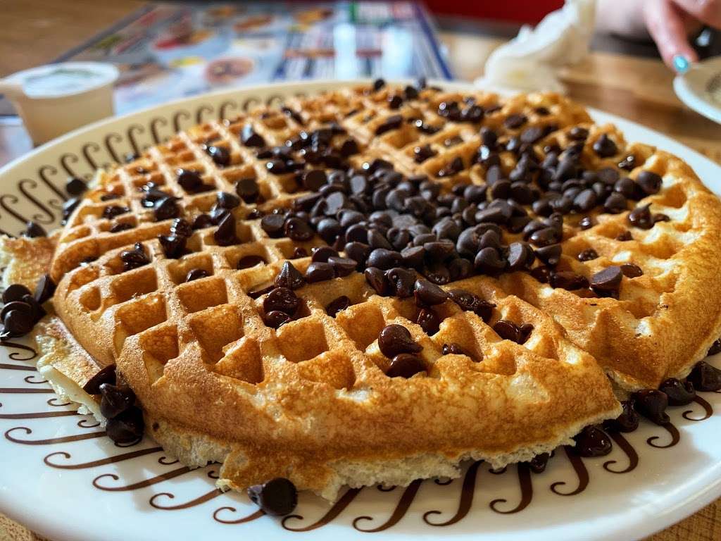 Waffle House | 12801 S Apopka Vineland Rd, Orlando, FL 32836, USA | Phone: (407) 239-6444