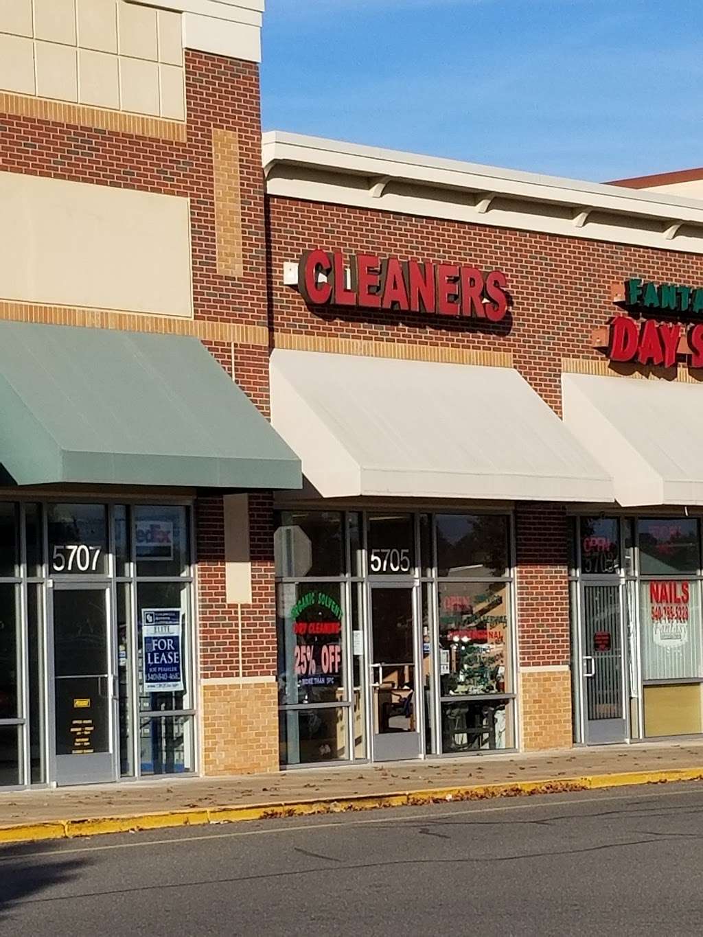 Harrison Crossing Cleaners | 5705 Plank Rd, Fredericksburg, VA 22407