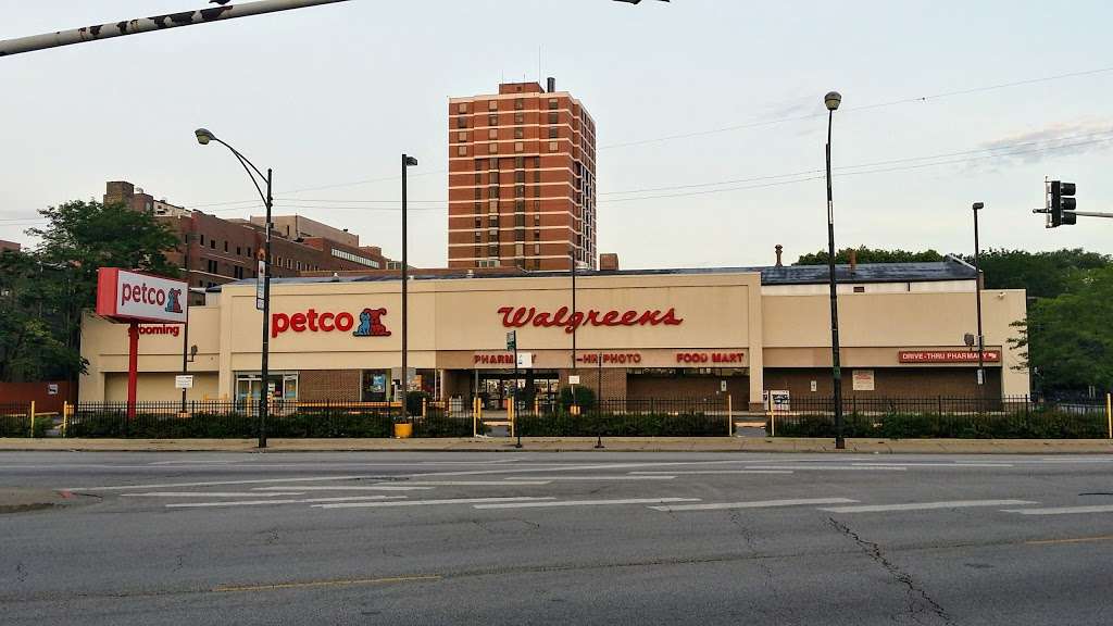 Walgreens | 3046 N Halsted St, Chicago, IL 60657, USA | Phone: (773) 325-0413