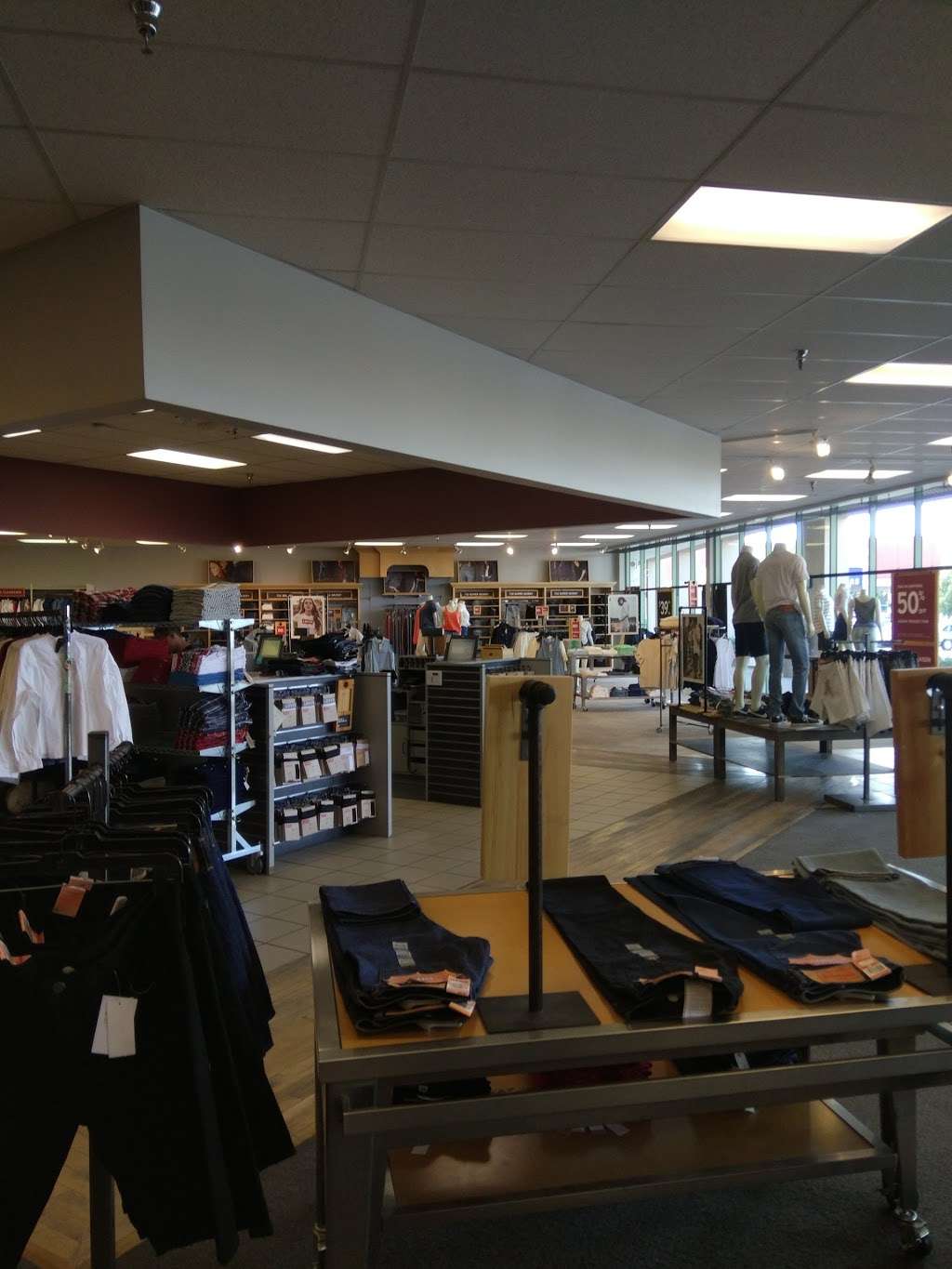 Levi's® Outlet Store at Tanger Outlets Lancaster - 44920 S Valley Central  Way Ste- 101, Lancaster, CA 93534