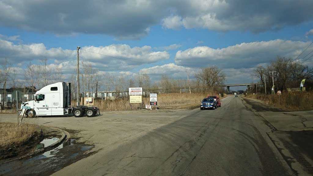 ChicagoTruckParking.com | Cico Rd, Lockport, IL 60441, USA | Phone: (855) 500-7275