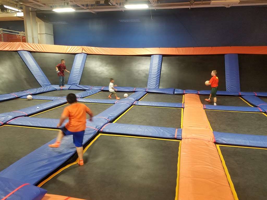 Sky Zone - Manassas, VA | 7807 Sudley Rd, Manassas, VA 20109, USA | Phone: (703) 334-0323