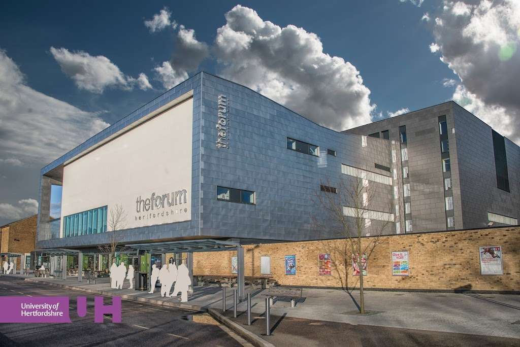 University of Hertfordshire - Style Bar | University of Hertfordshire, The Forum, Hatfield AL10 9AB, UK | Phone: 01707 285000